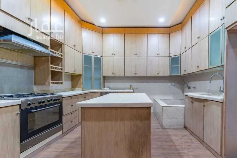 فيلا 5 غرف في النرجس 9