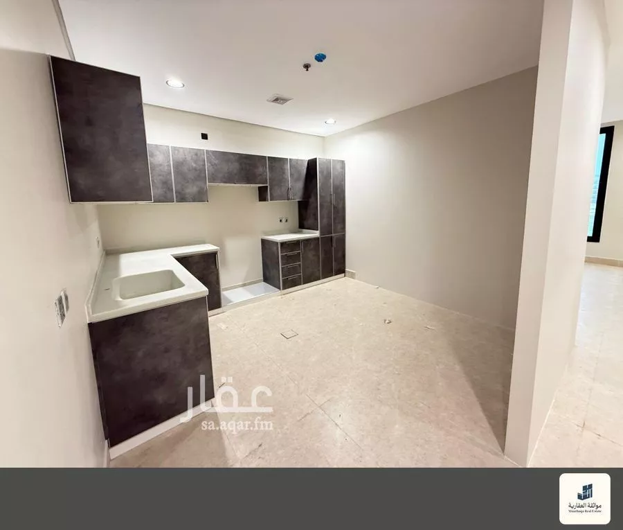 شقة 3 غرف في الحمرا 4