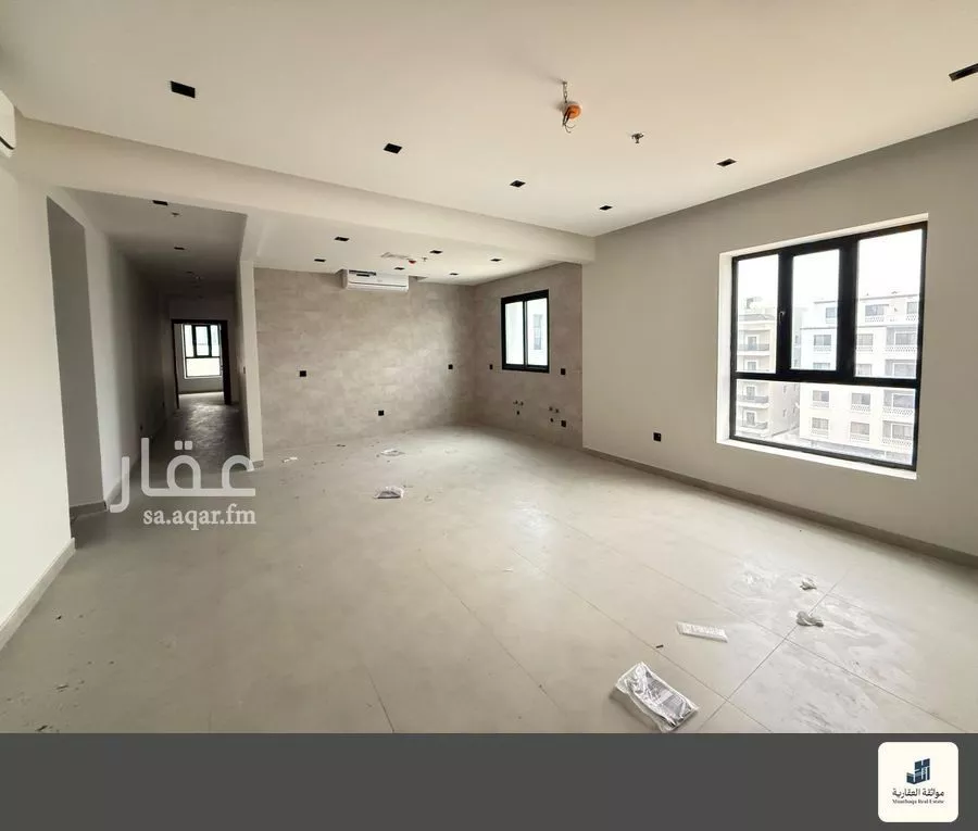 شقة 3 غرف في الحمرا 4