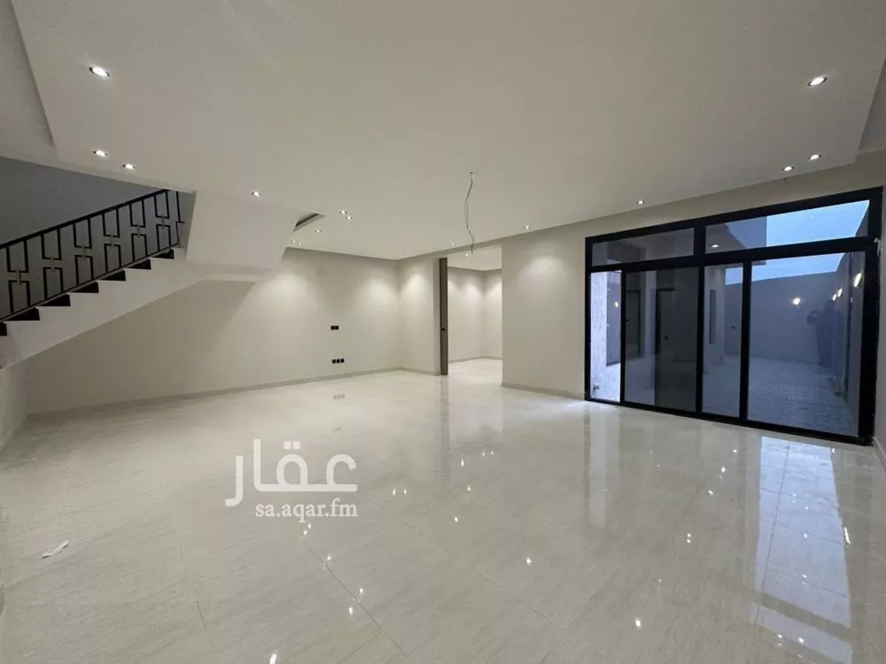 8 bedroom villa in Al Lulu 12