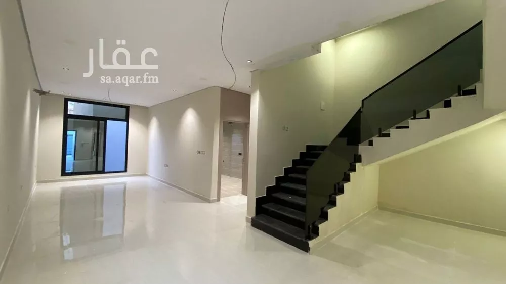 8 bedroom villa in Al Lulu 4