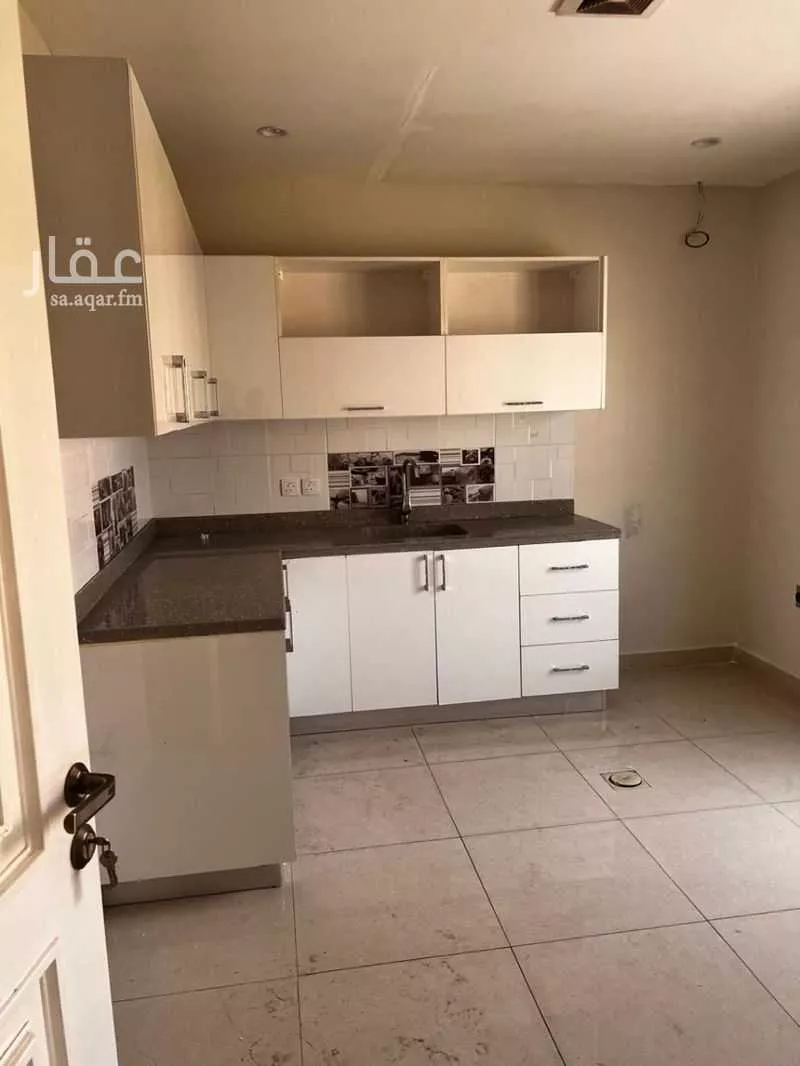 2 bedroom apartment in Al Qusur 3