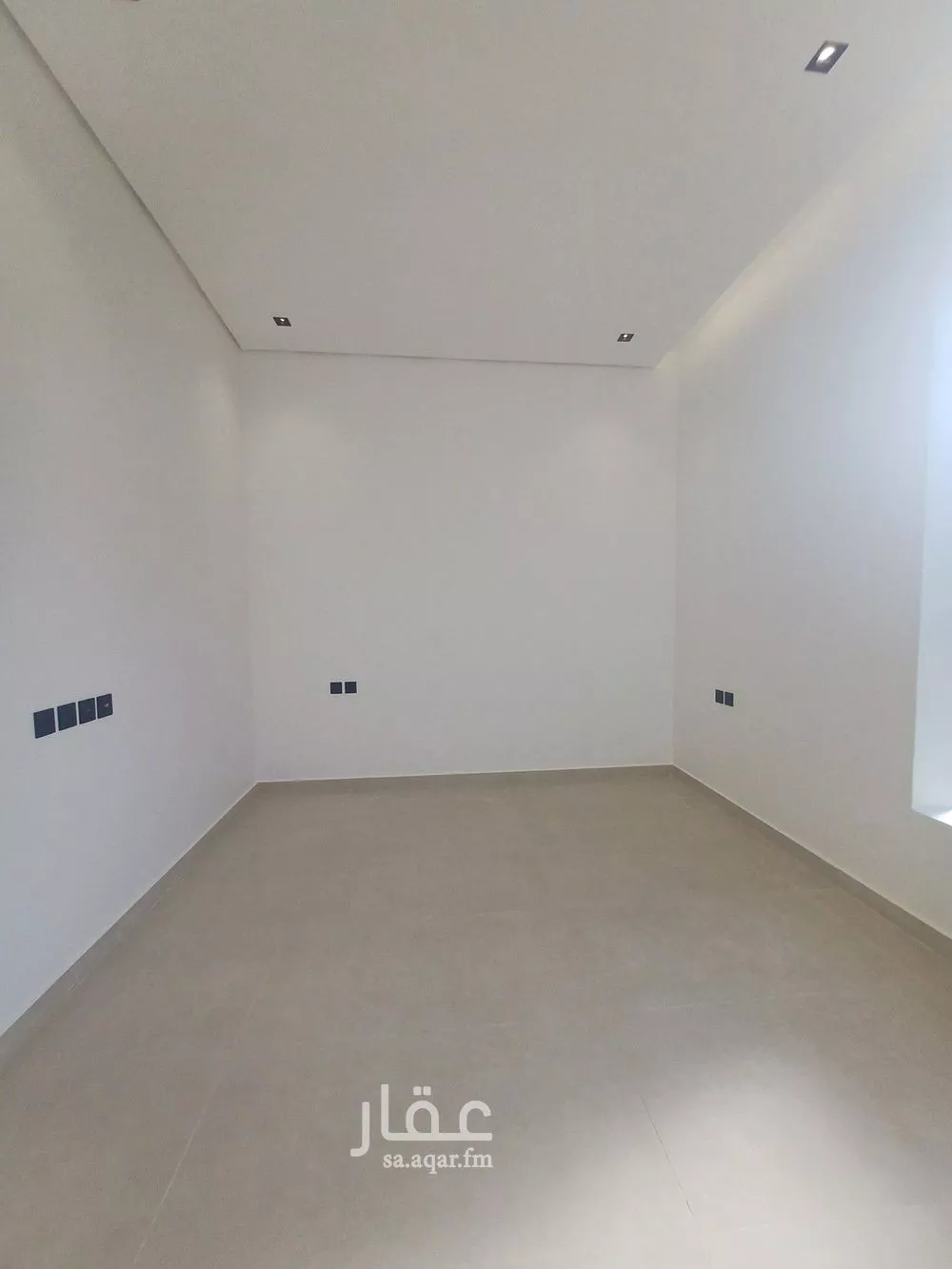 3 bedroom floor in Al Hazm 20
