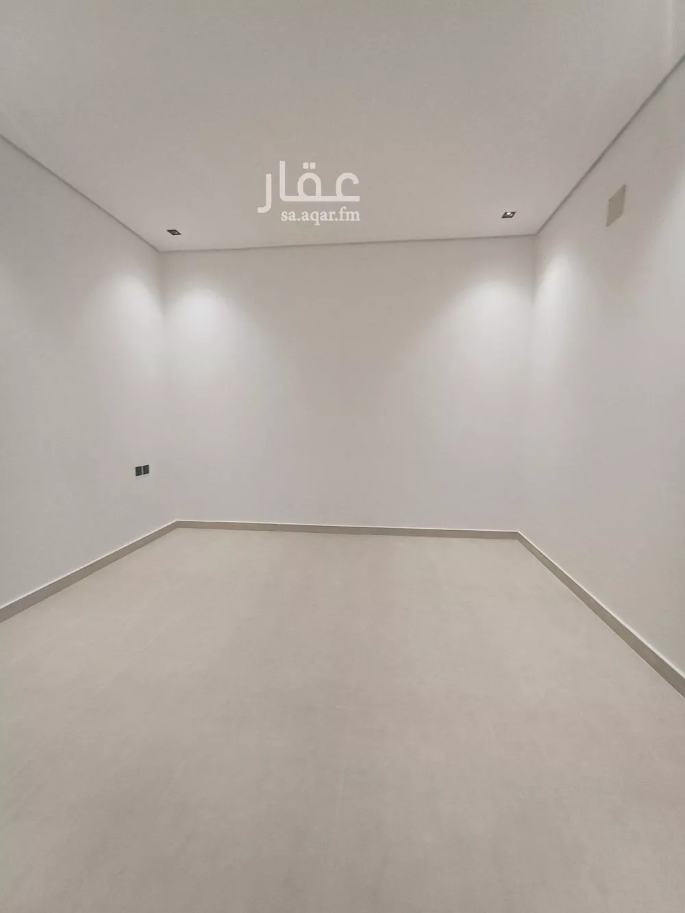 3 bedroom floor in Al Hazm 3