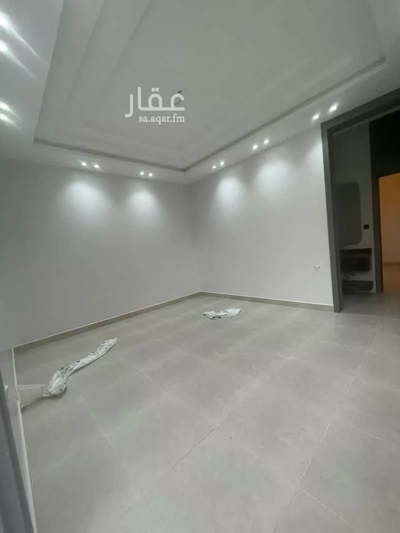 3 bedroom floor in Tuwaiq 8