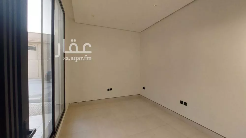 3 bedroom floor in As Suwaidi 4