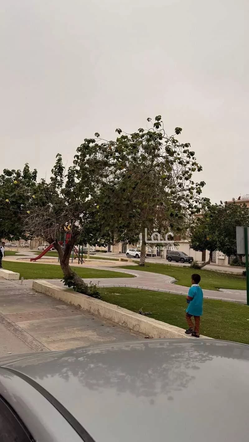 فيلا 6 غرف في احد 14