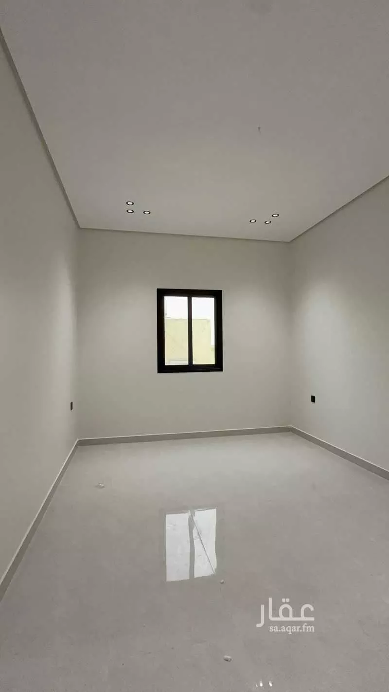 فيلا 6 غرف في احد 17