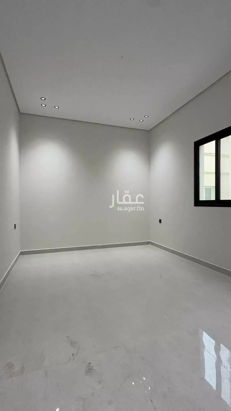 فيلا 6 غرف في احد 4