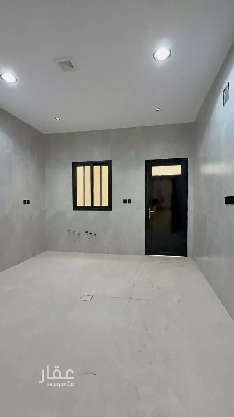 فيلا 6 غرف في احد 8