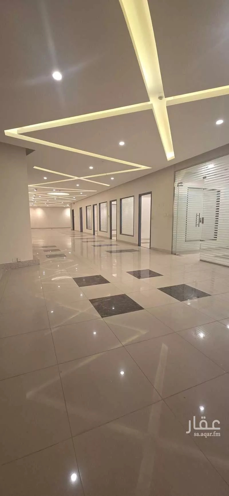1040 sqm office in Al Mutamarat 4