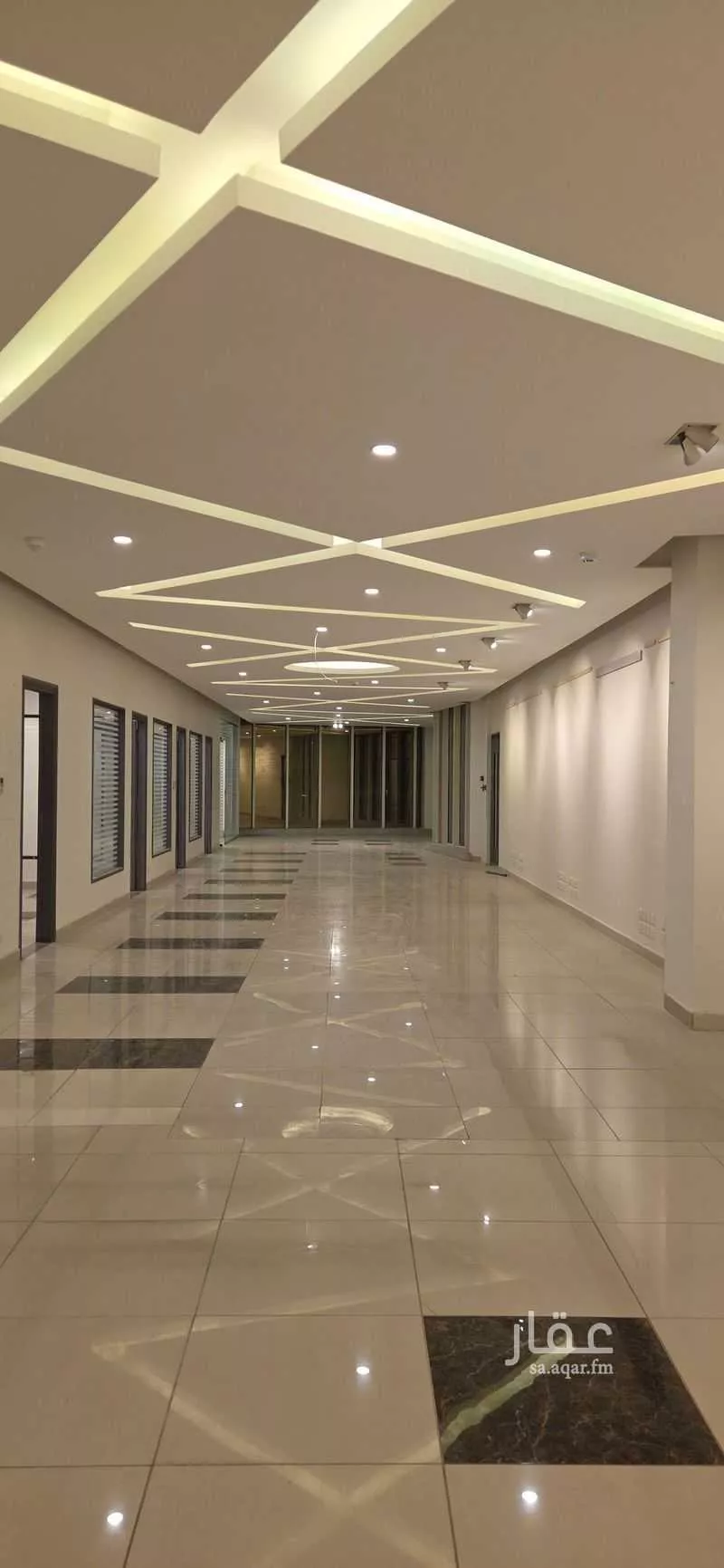 1040 sqm office in Al Mutamarat 6