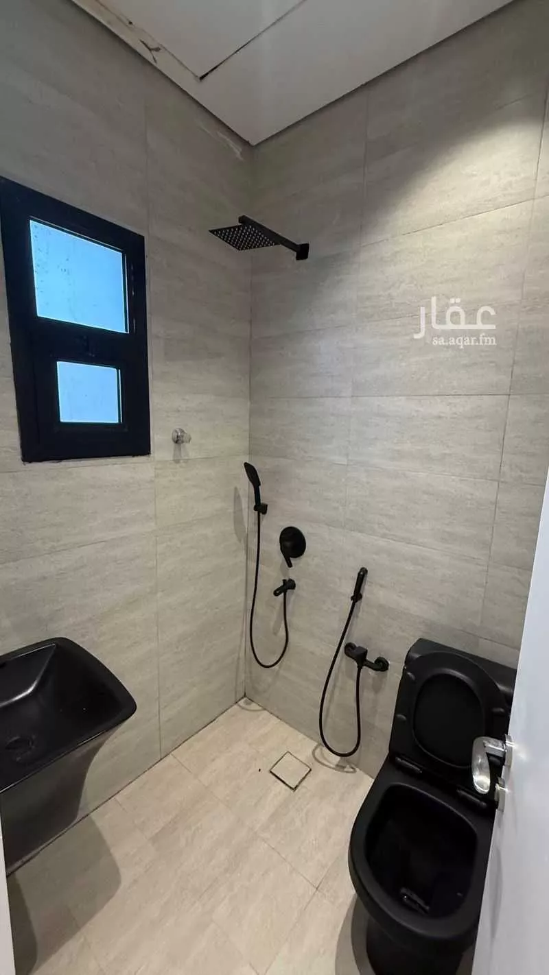 3 bedroom floor in Al Rimal 6
