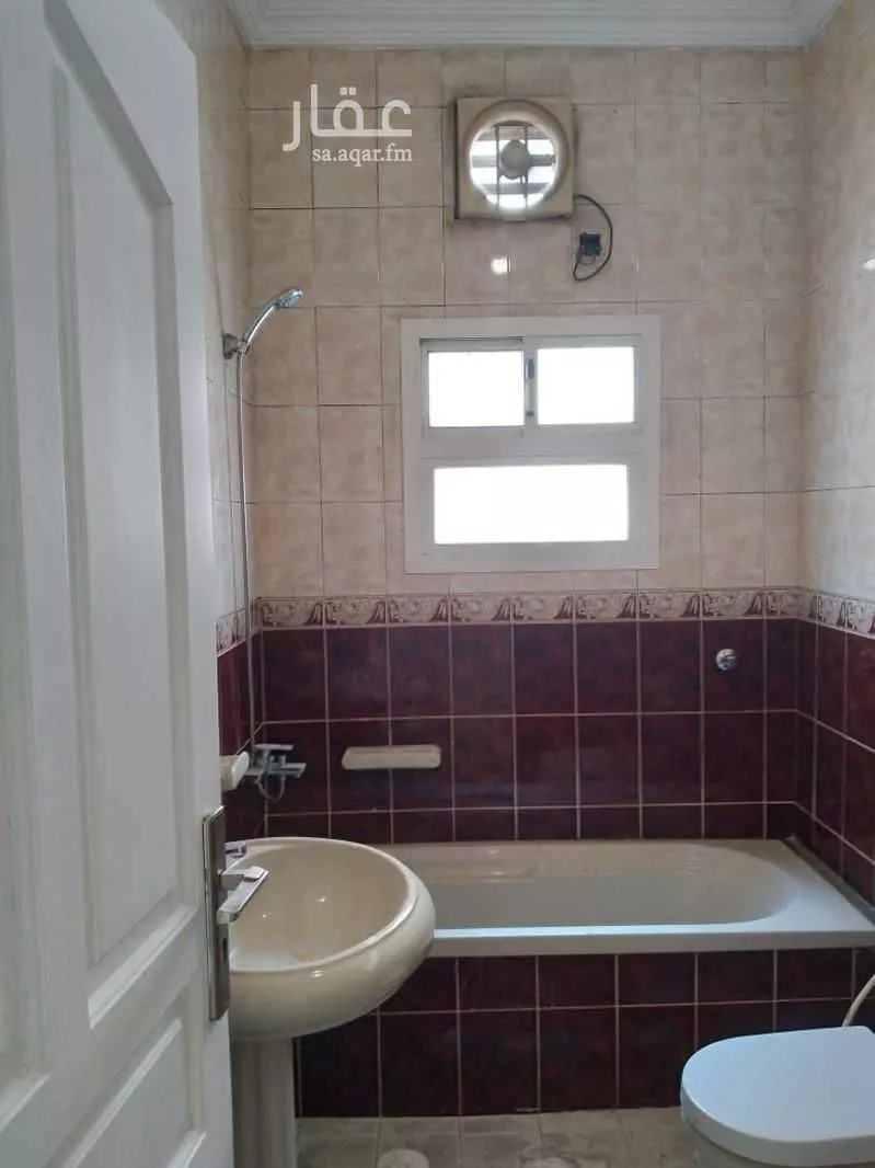 شقة 5 غرف في الصفا 5