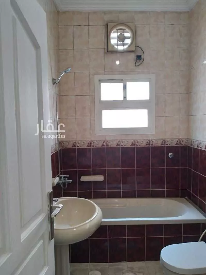 شقة 5 غرف في الصفا 7