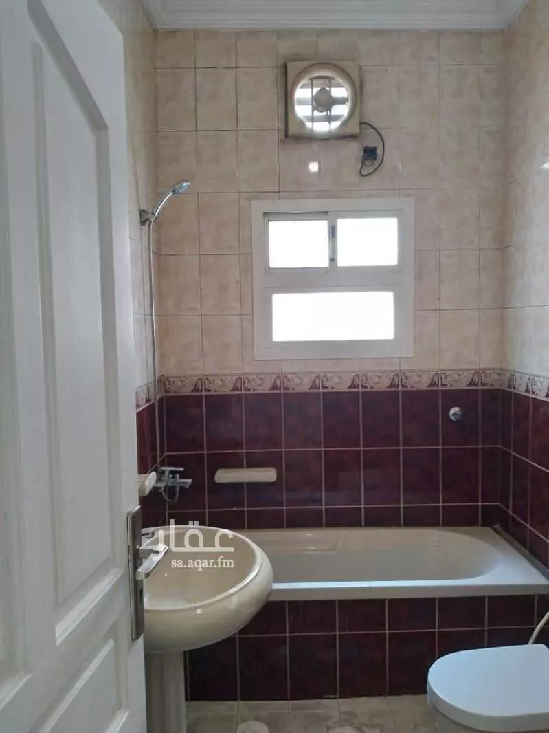 شقة 5 غرف في الصفا 8