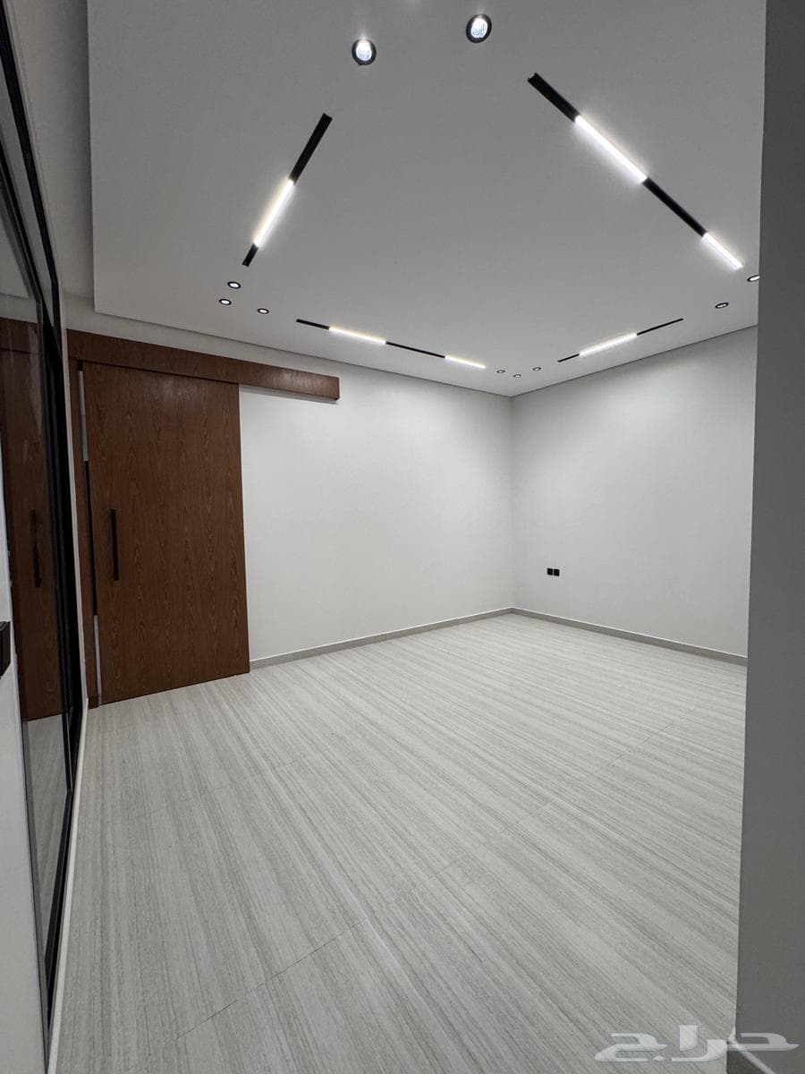 8 bedroom villa in Al Mahdiyyah 6