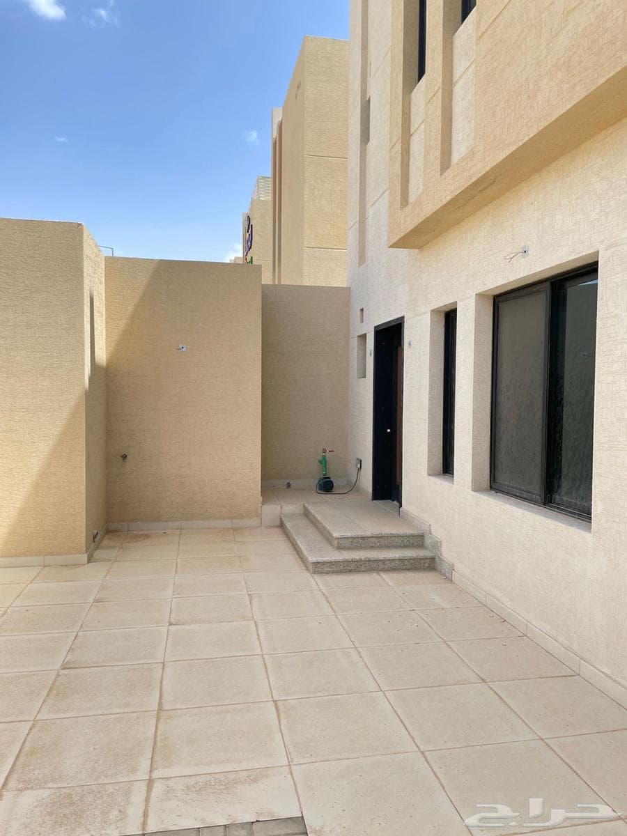 فيلا 7 غرف في نمار 2