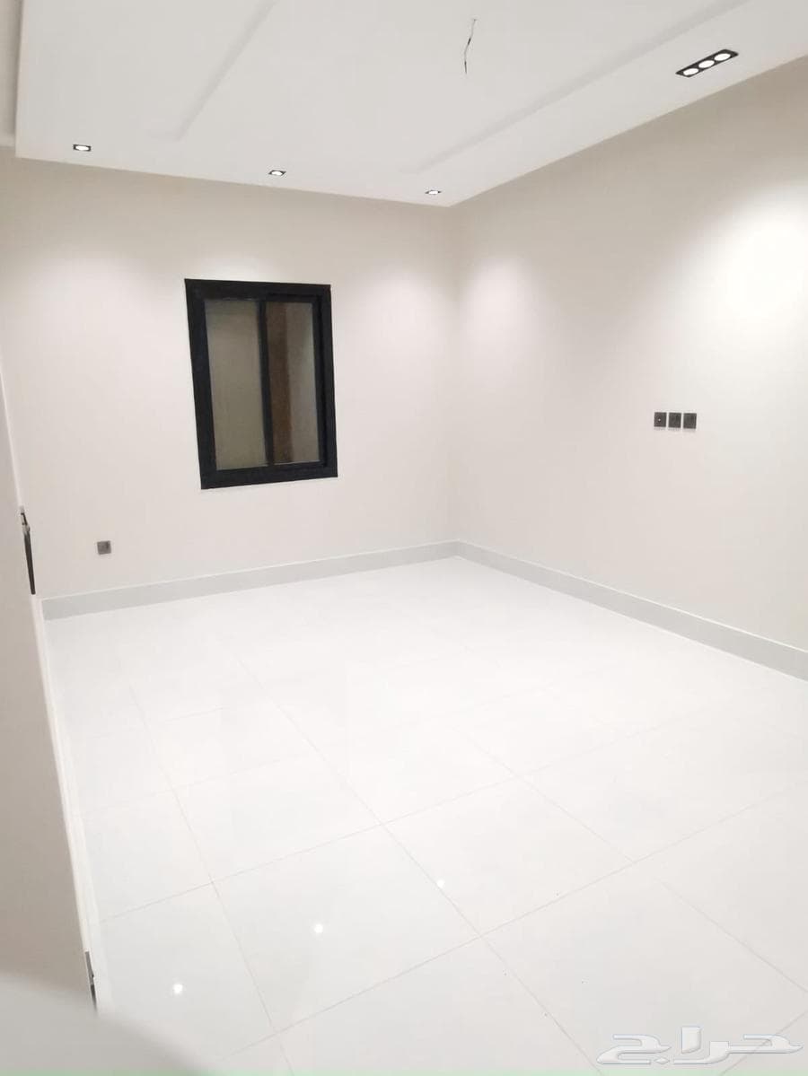 شقة 3 غرف في الروضة 7