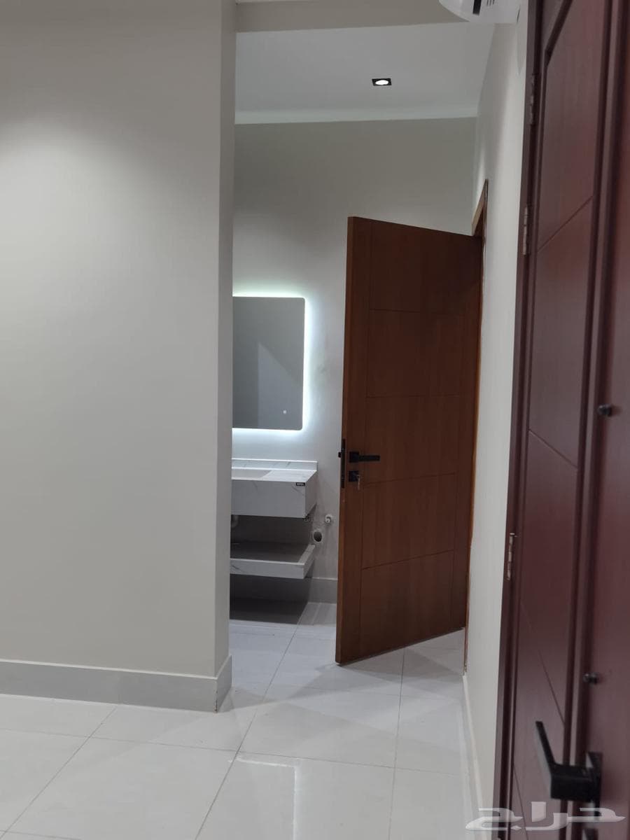 شقة 3 غرف في الروضة 9