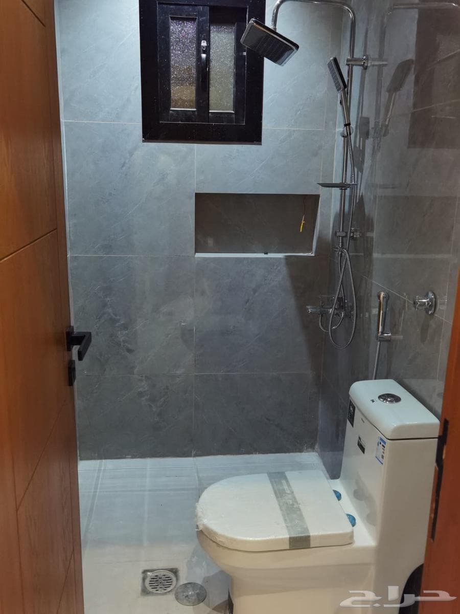 شقة 3 غرف في الروضة 10