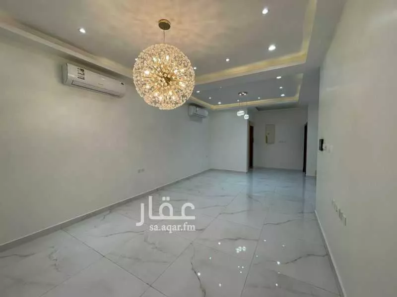 فيلا 4 غرف في الملقا 3