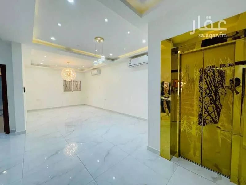 فيلا 4 غرف في الملقا 7