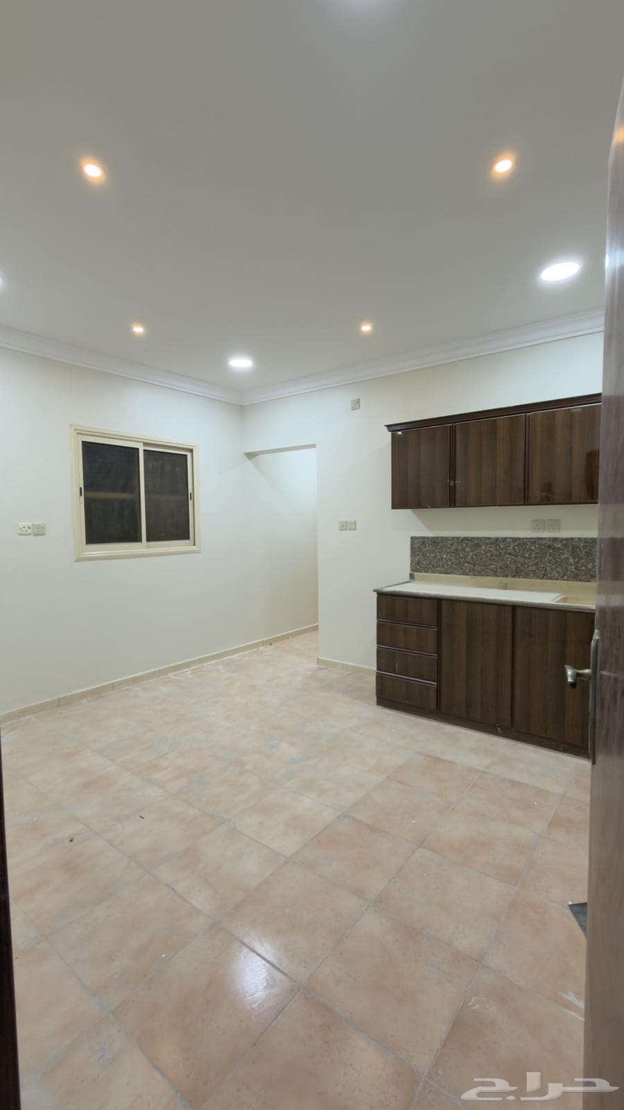 شقة 1 غرف في عين نجم 6