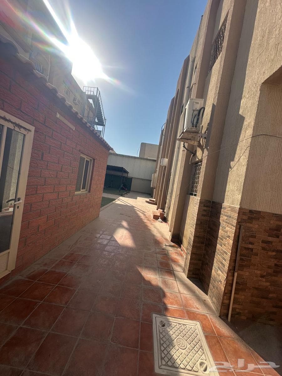4 bedroom villa in Uhud 4