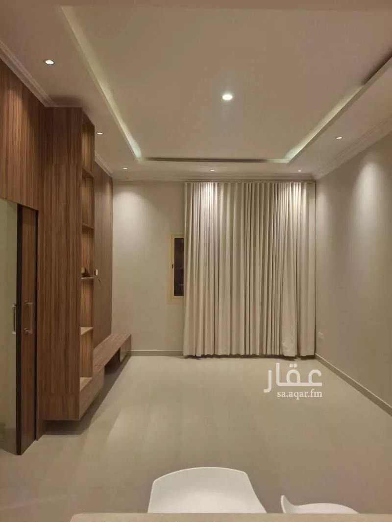 شقة 2 غرف في الملقا 4