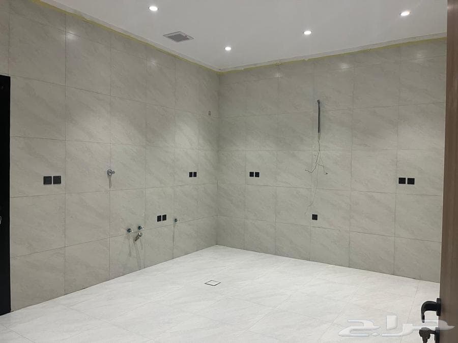 فيلا 7 غرف في نبلاء 12