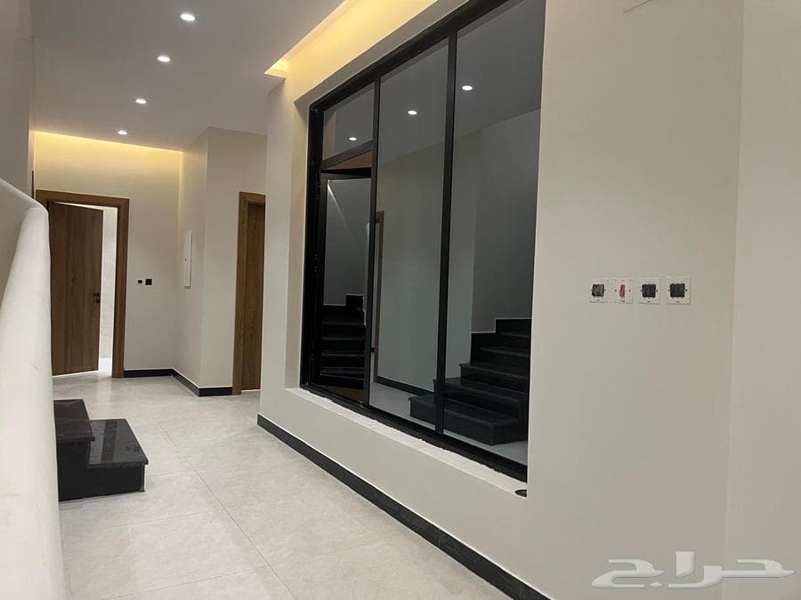 فيلا 7 غرف في نبلاء 8