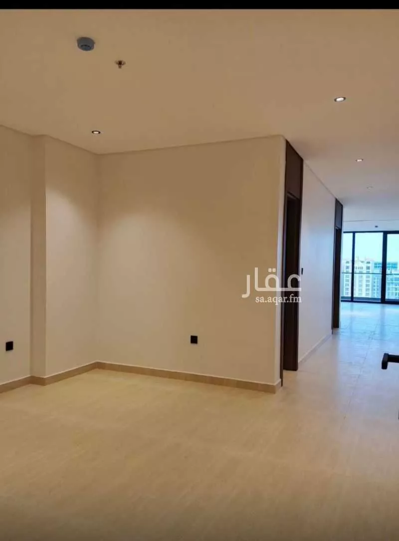 شقة 3 غرف في الخور 8