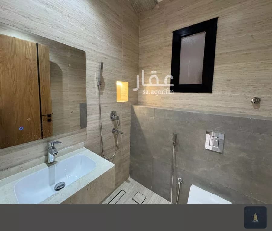 عمارة 535 م² في الملك فهد 5