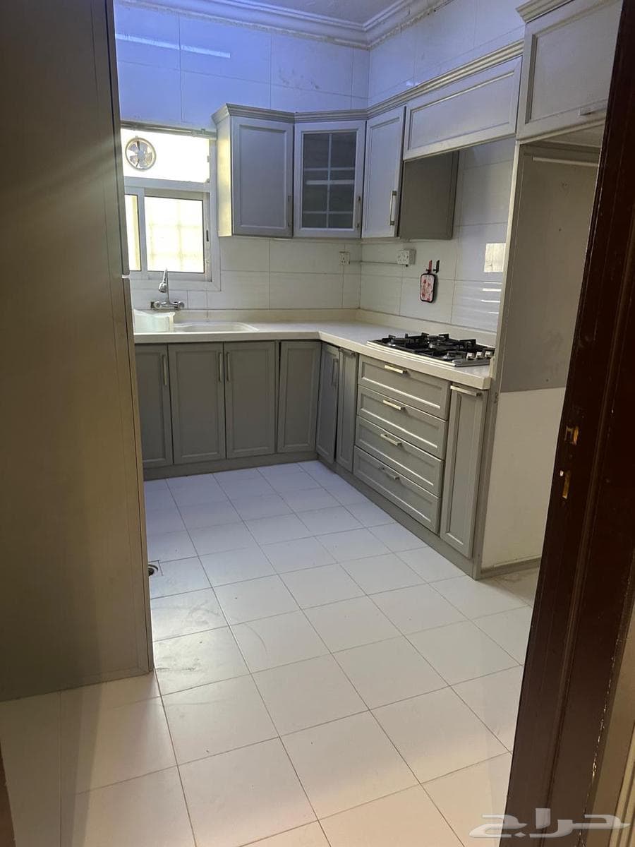 3 bedroom apartment in Al Rimal 3