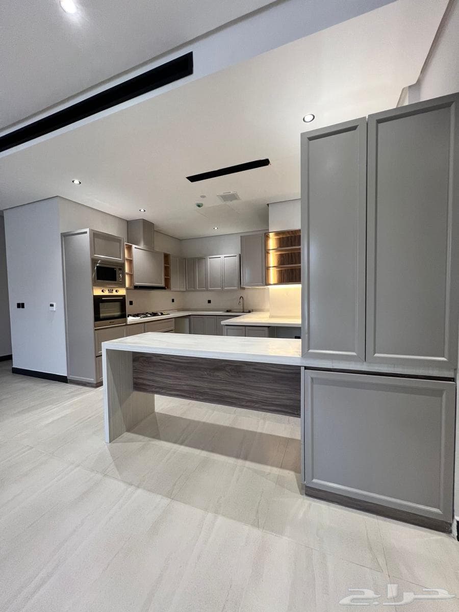 3 bedroom apartment in Al Munsiyah 13