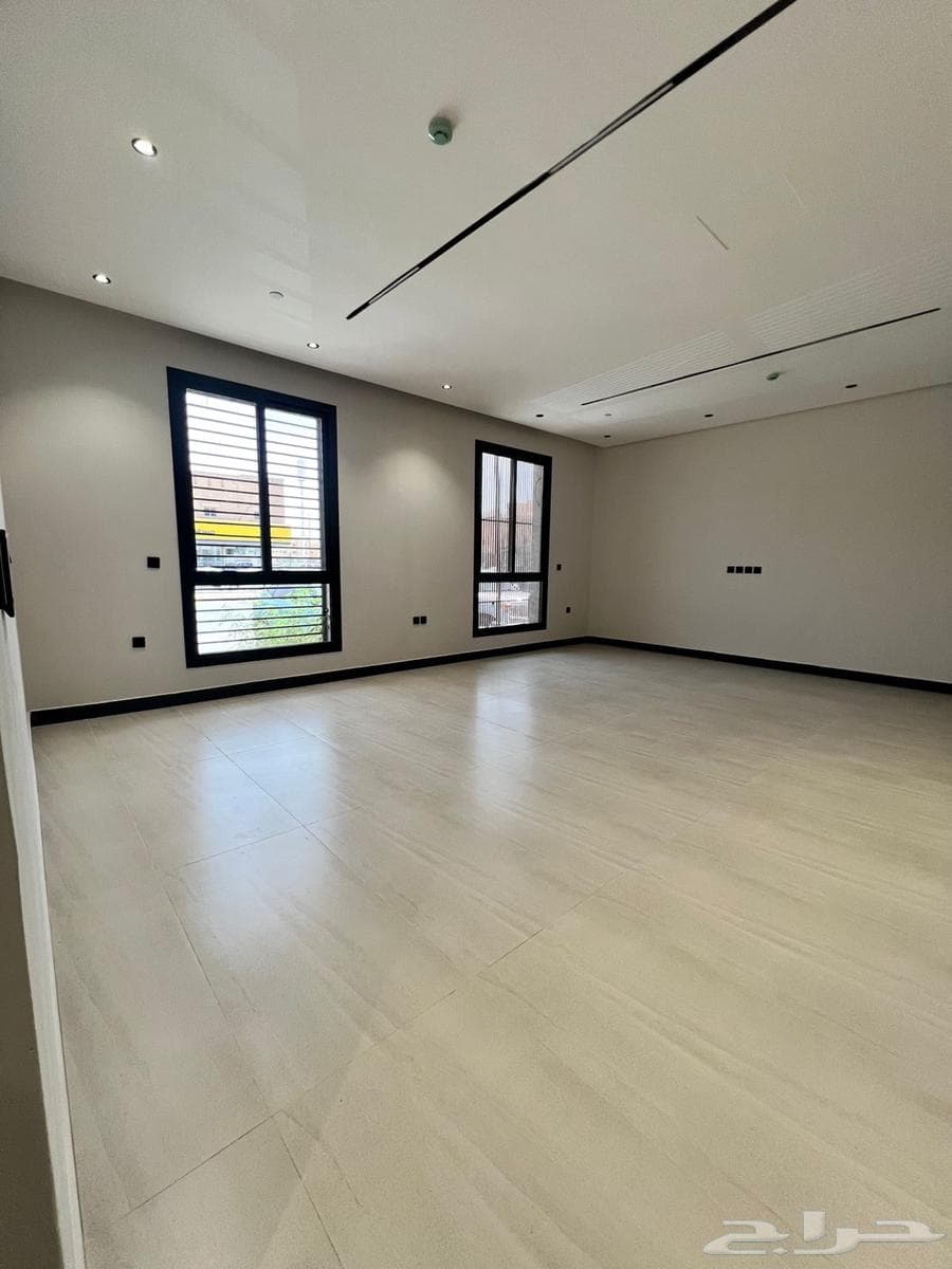 3 bedroom apartment in Al Munsiyah 4