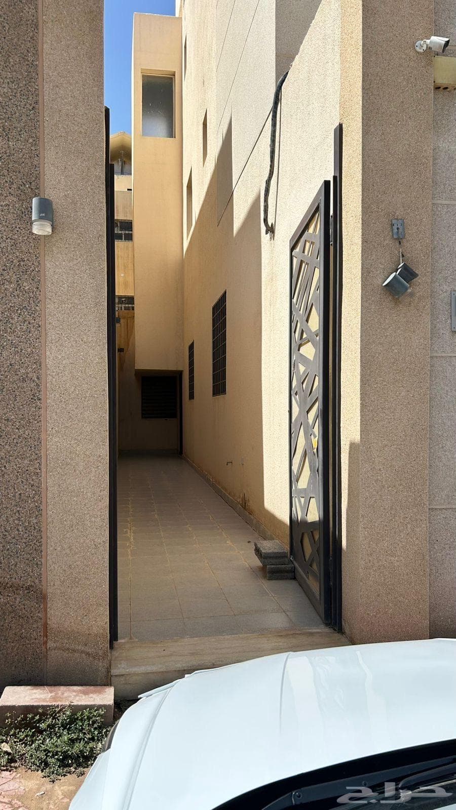 شقة 3 غرف في الرمال 5