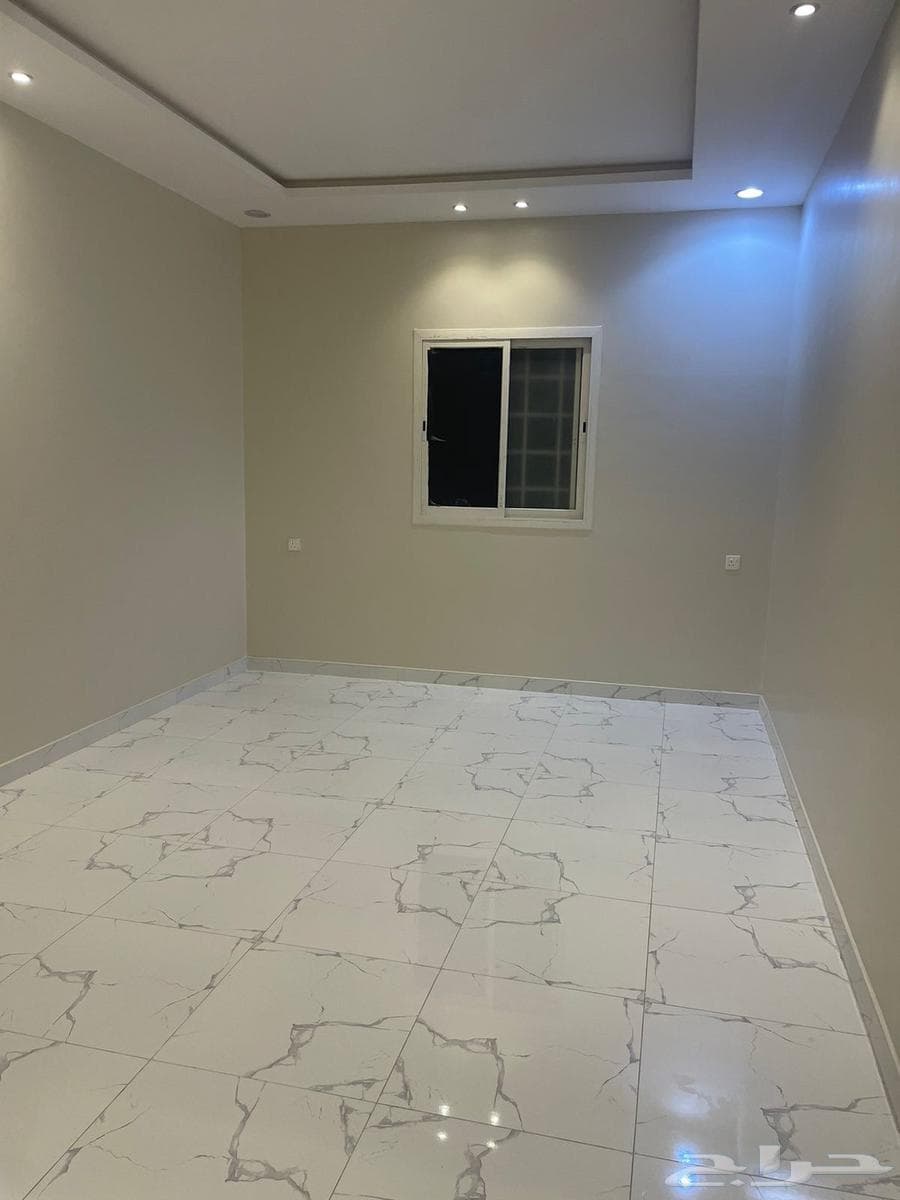 شقة 4 غرف في الرمال 1