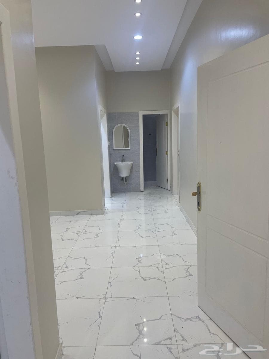 شقة 4 غرف في الرمال 3