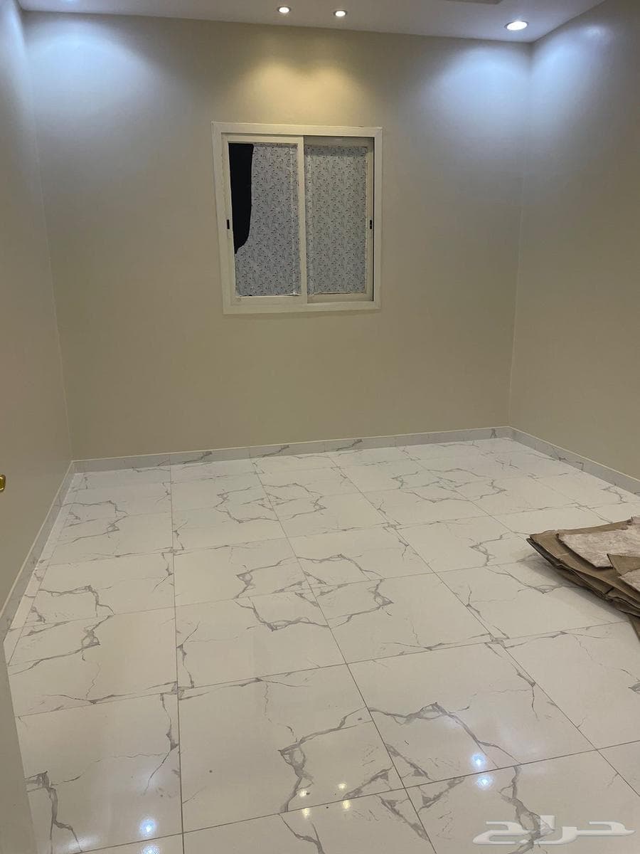 شقة 4 غرف في الرمال 4