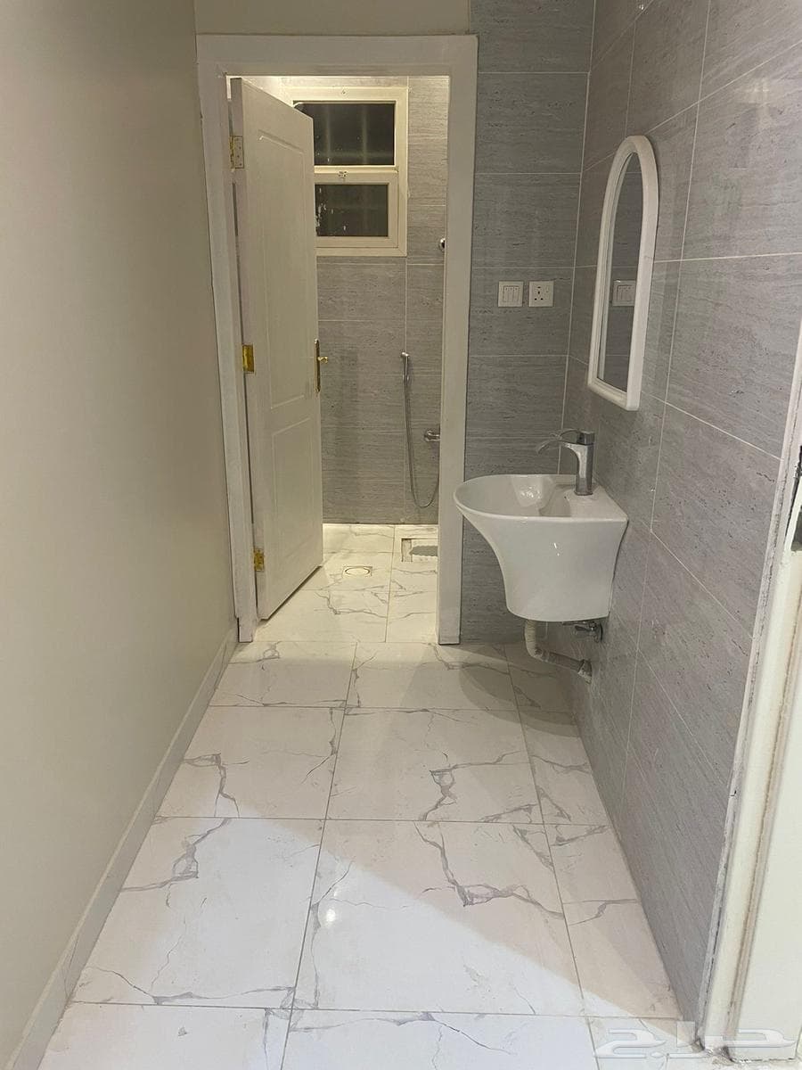 شقة 4 غرف في الرمال 5