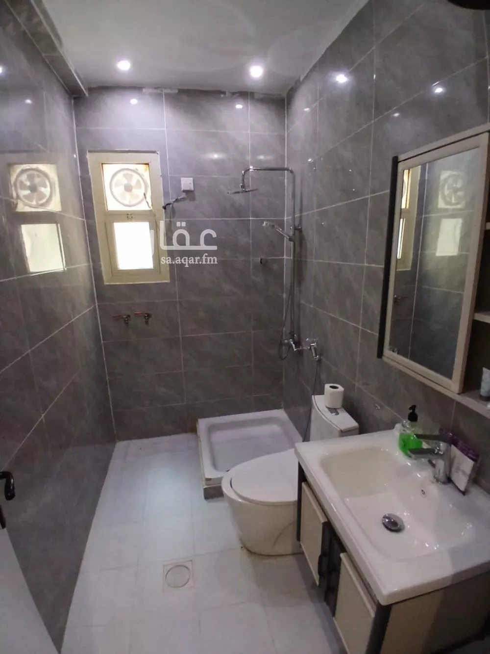 1 bedroom apartment in Al Falah 4