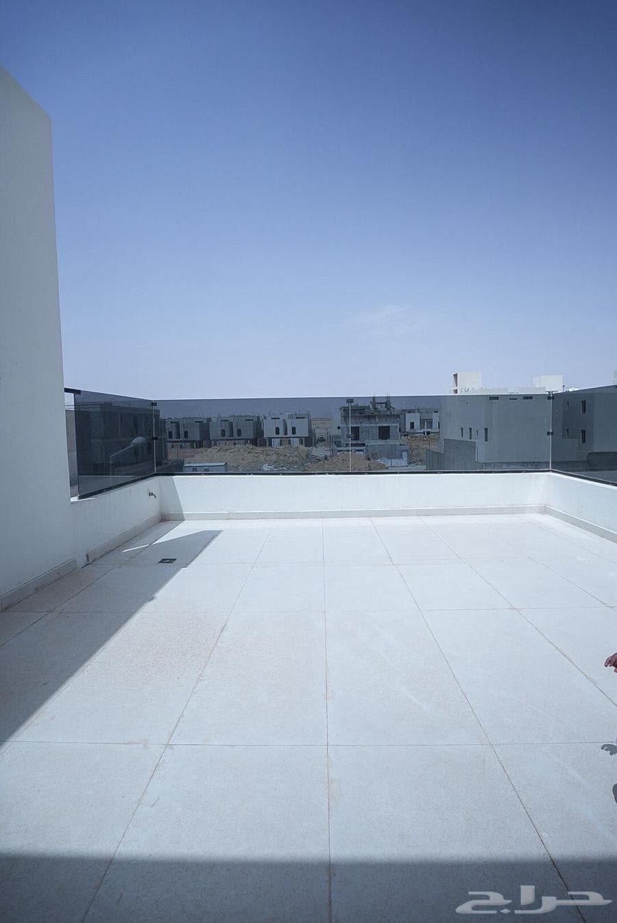 شقة 3 غرف في المرجان 7