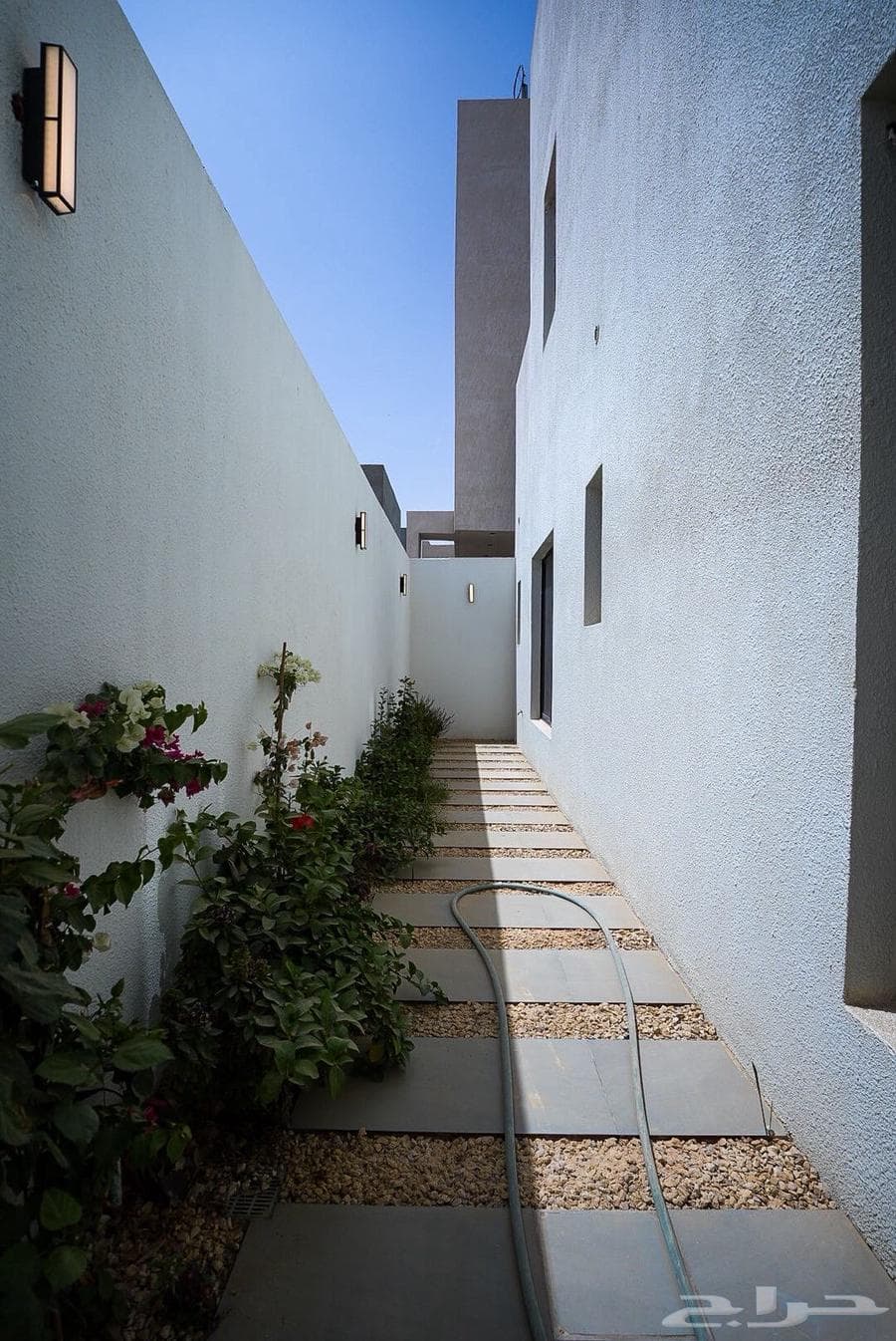 شقة 3 غرف في المرجان 10