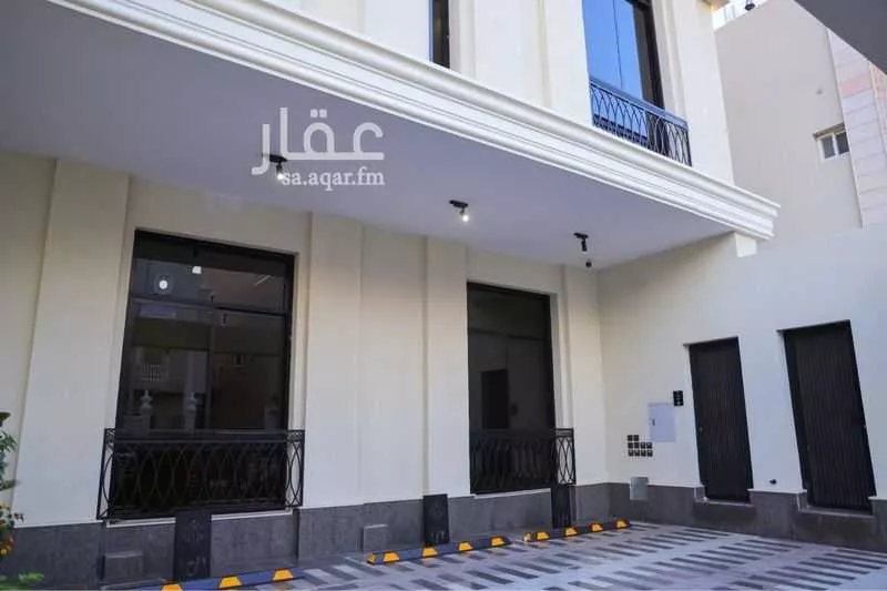 3 bedroom apartment in Al Yaqout 1
