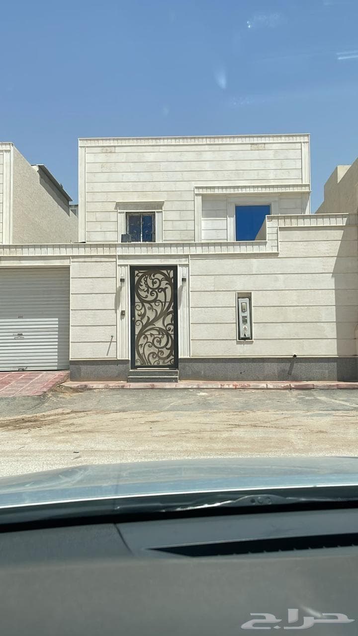 فيلا 10 غرف في الرمال 2