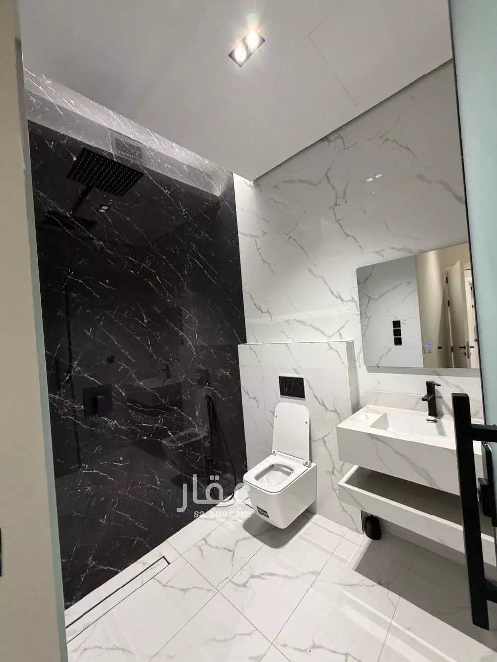 دور 5 غرف في العارض 6