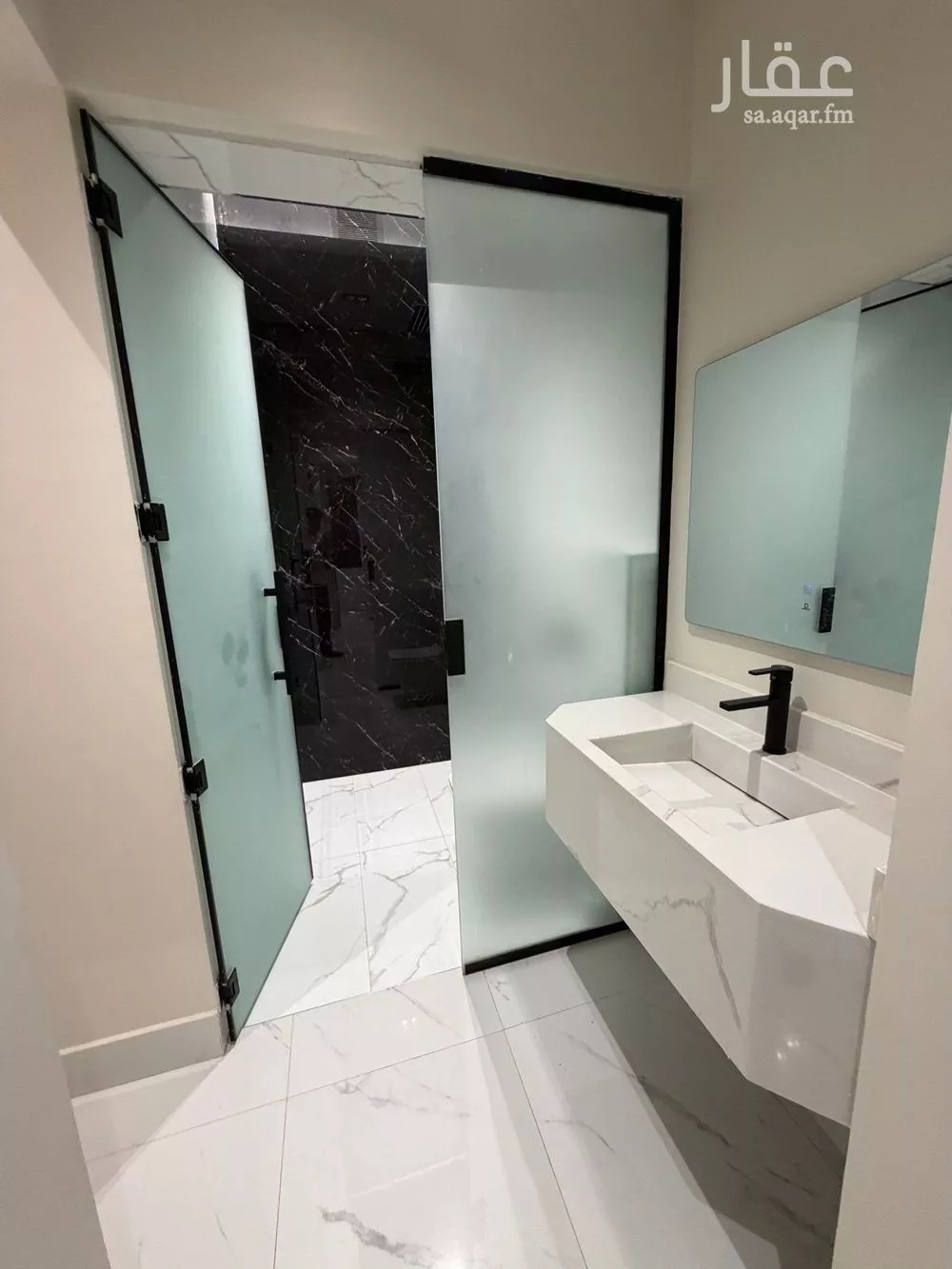 دور 5 غرف في العارض 8