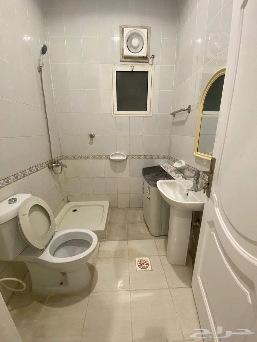 2 bedroom apartment in Al Nuzhah 6